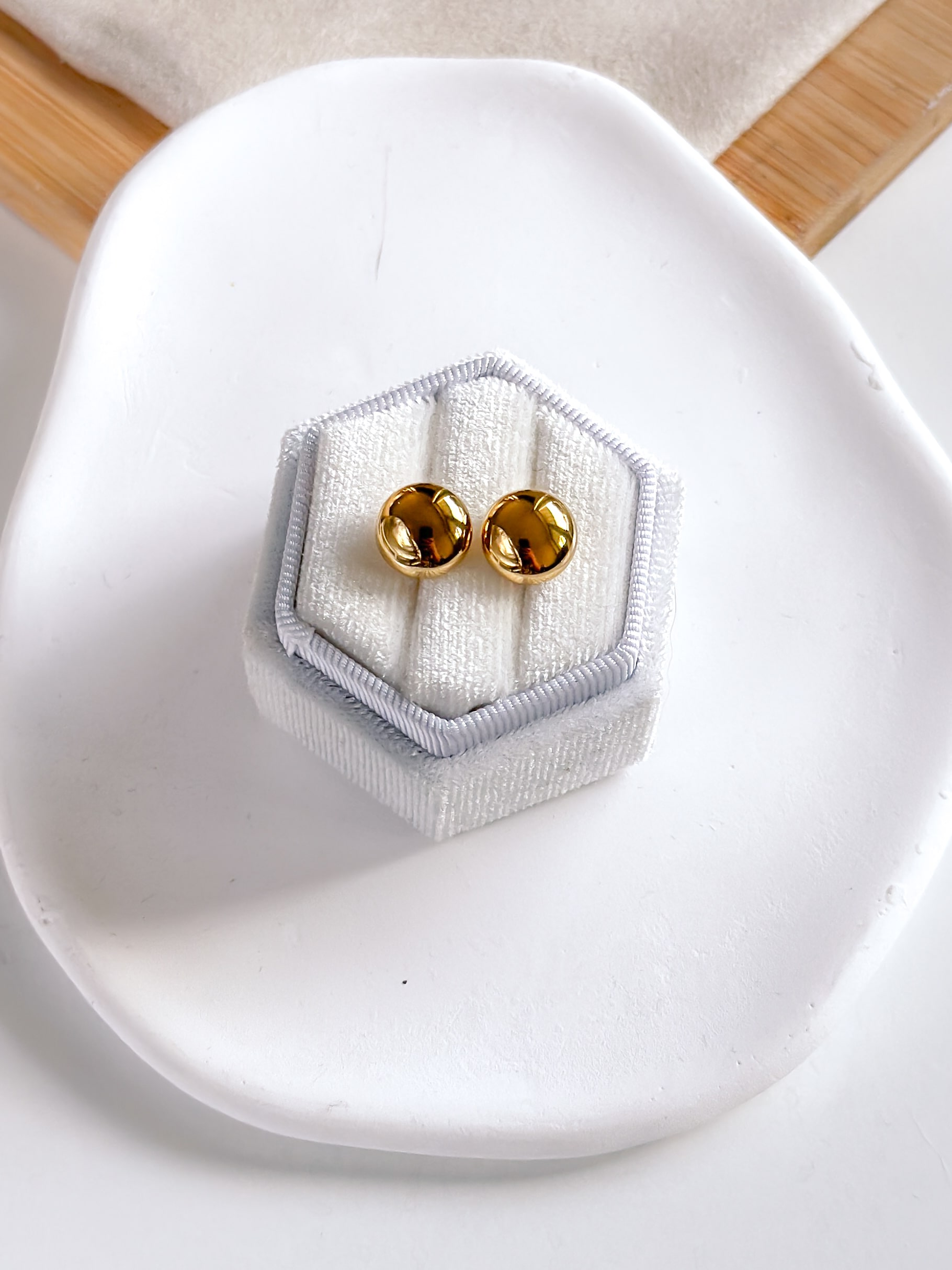 Kolczyki okrągłe pastylki - obrazek 2