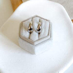 Kolczyki HIT sezonu koszyczki gładkie średnie w kolorze srebrnym