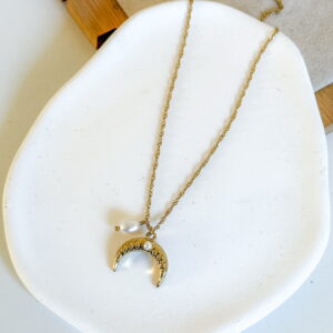 Ręcznie wykonany naszyjnik księżyc perła