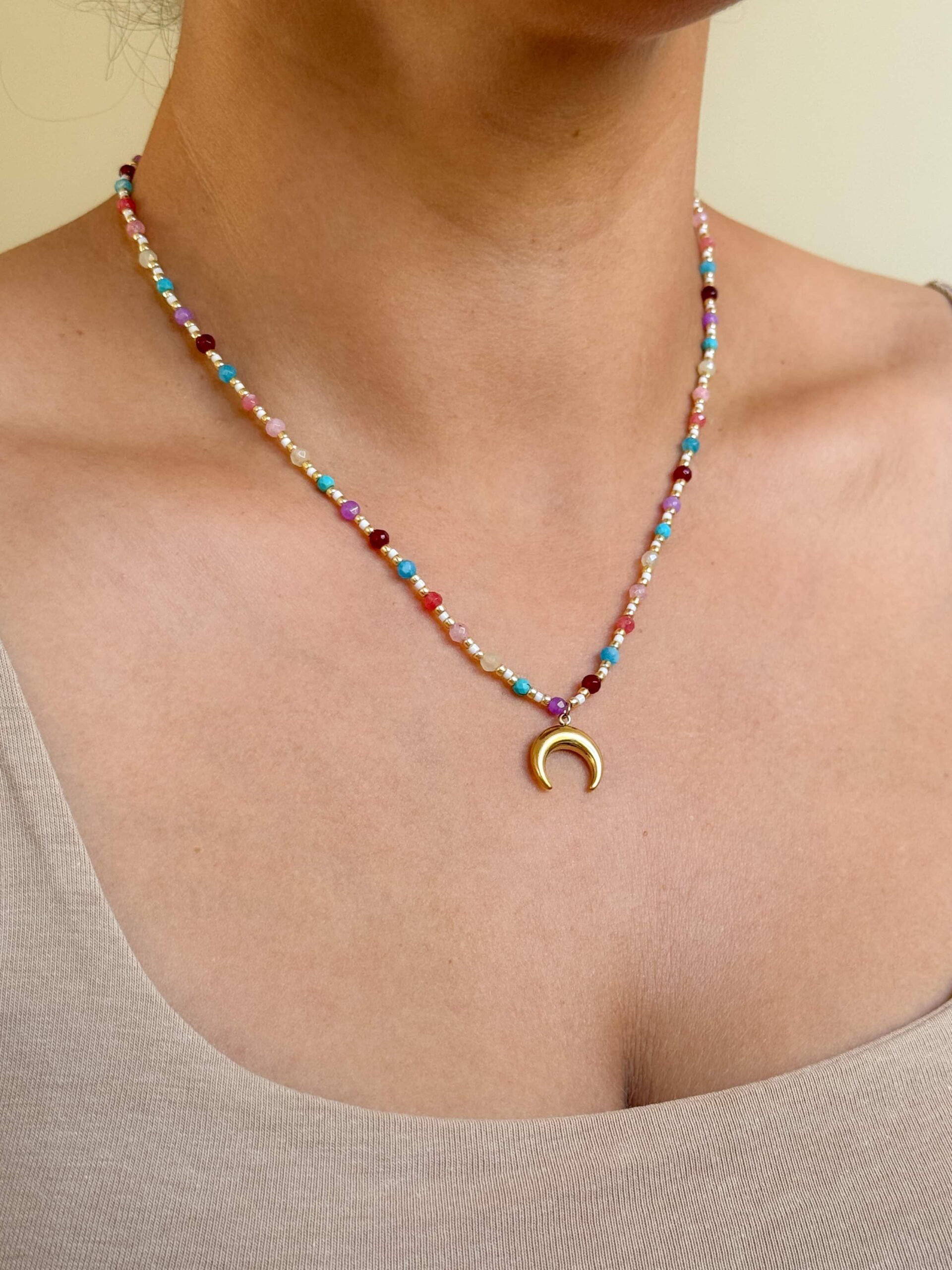 Naszyjnik choker kolorowe agaty księżyc