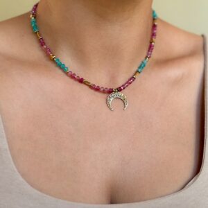 Naszyjnik choker fuksjowe i turkusowej kamienie Jadeity