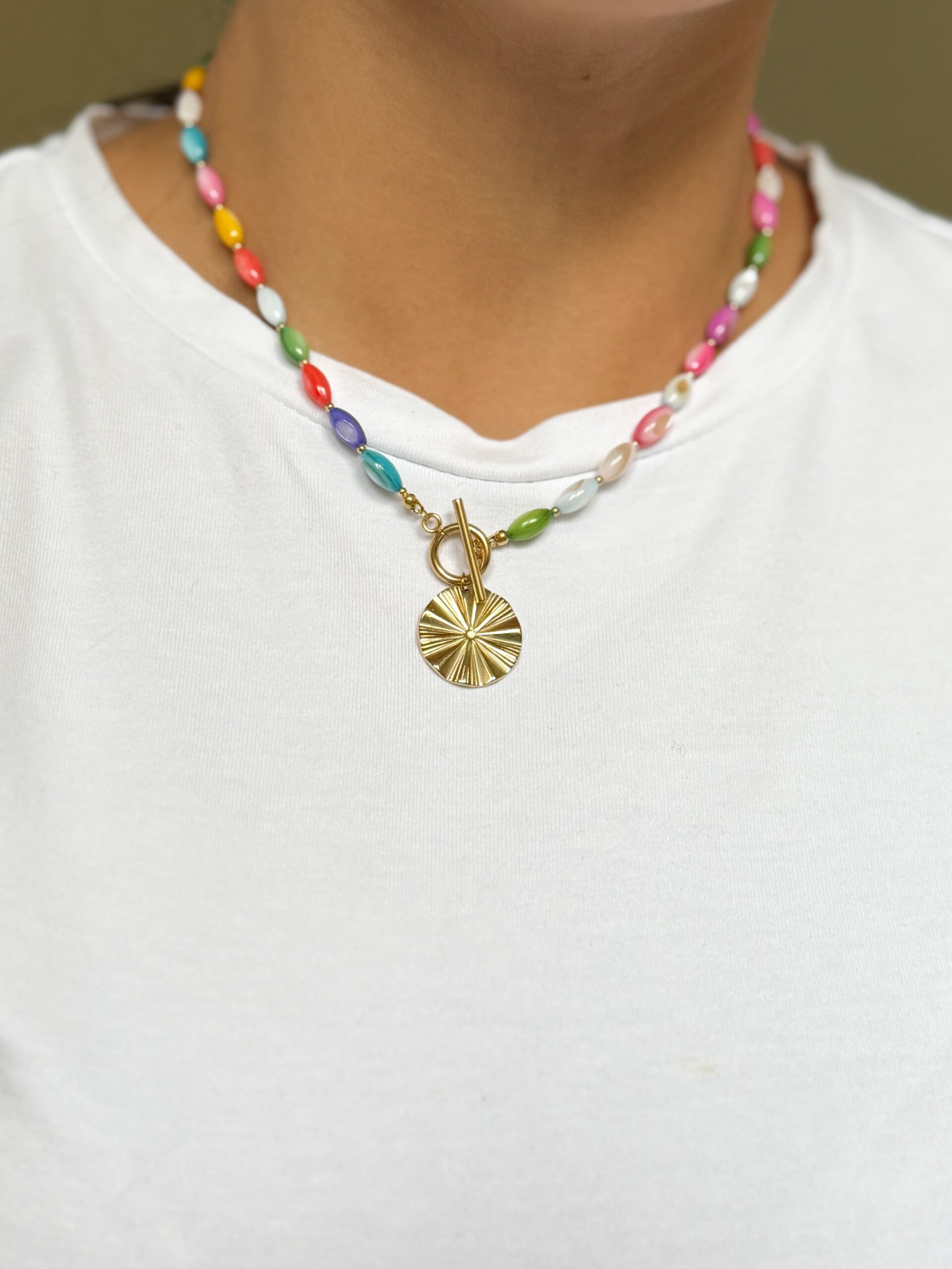 Naszyjnik kolorowa masa perłowa blaszka wachlarz - obrazek 2