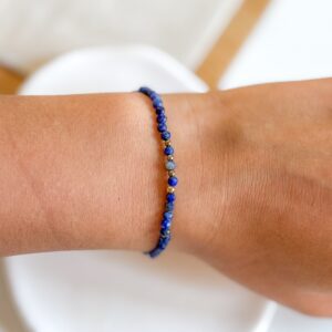 Bransoletka na gumce ręcznie robiona kamienie Lapis Lazuli