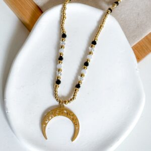 Naszyjnik koraliki białe czarne duży ażurowy księżyc