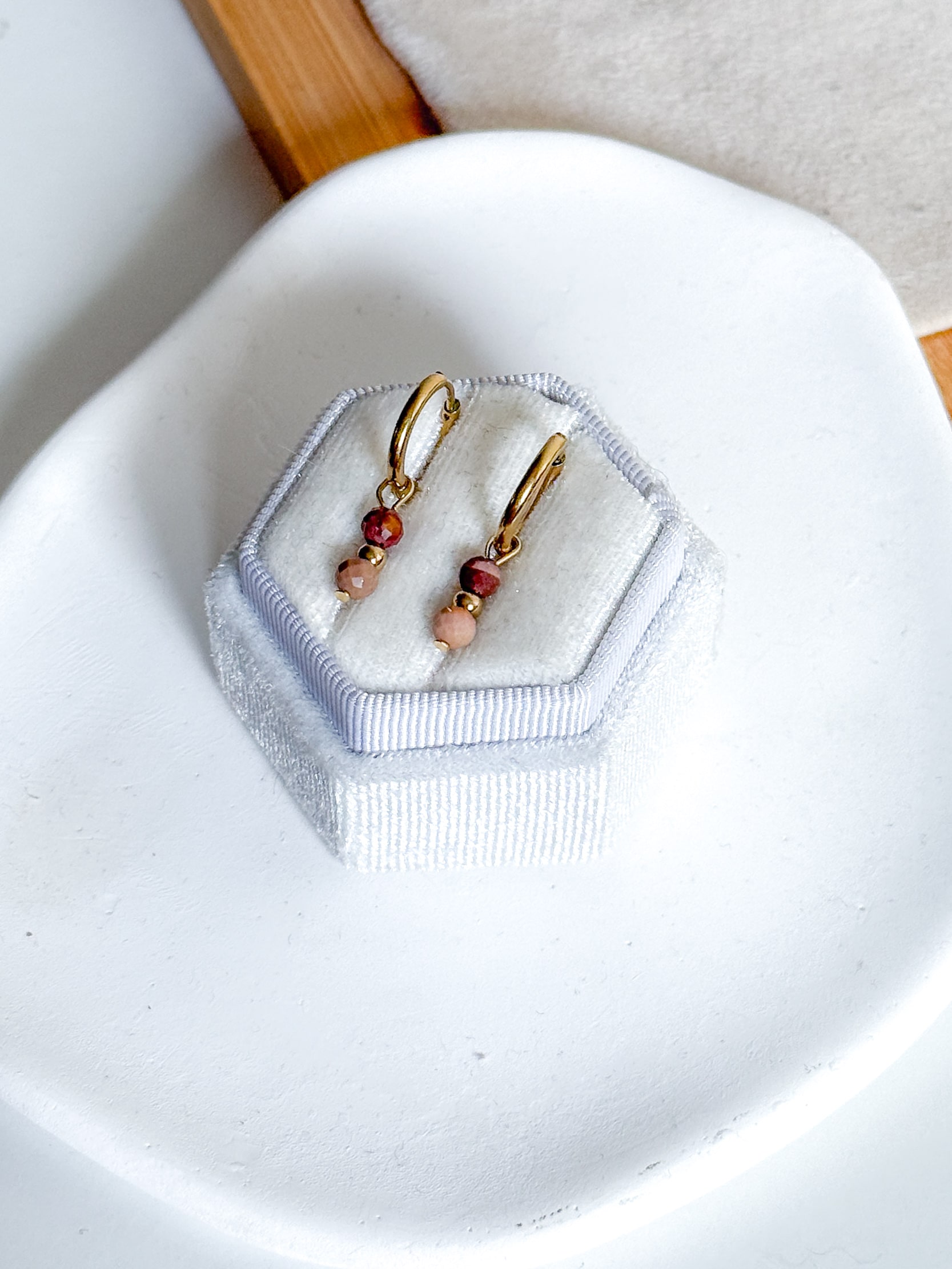 Kolczyki ręcznie wykonane kółka kamienie Rodochrozyt