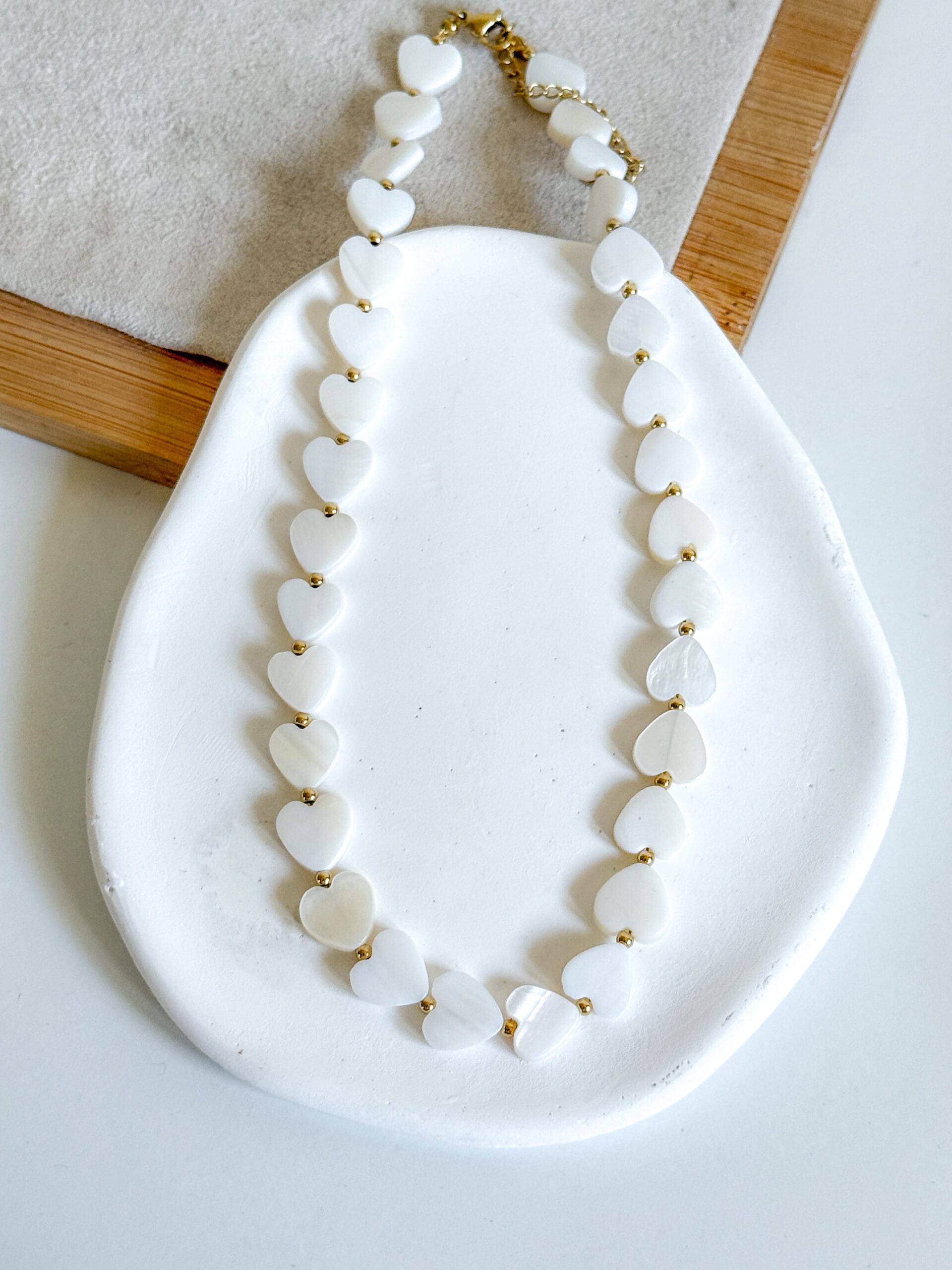 Naszyjnik serca masa perłowa - obrazek 2