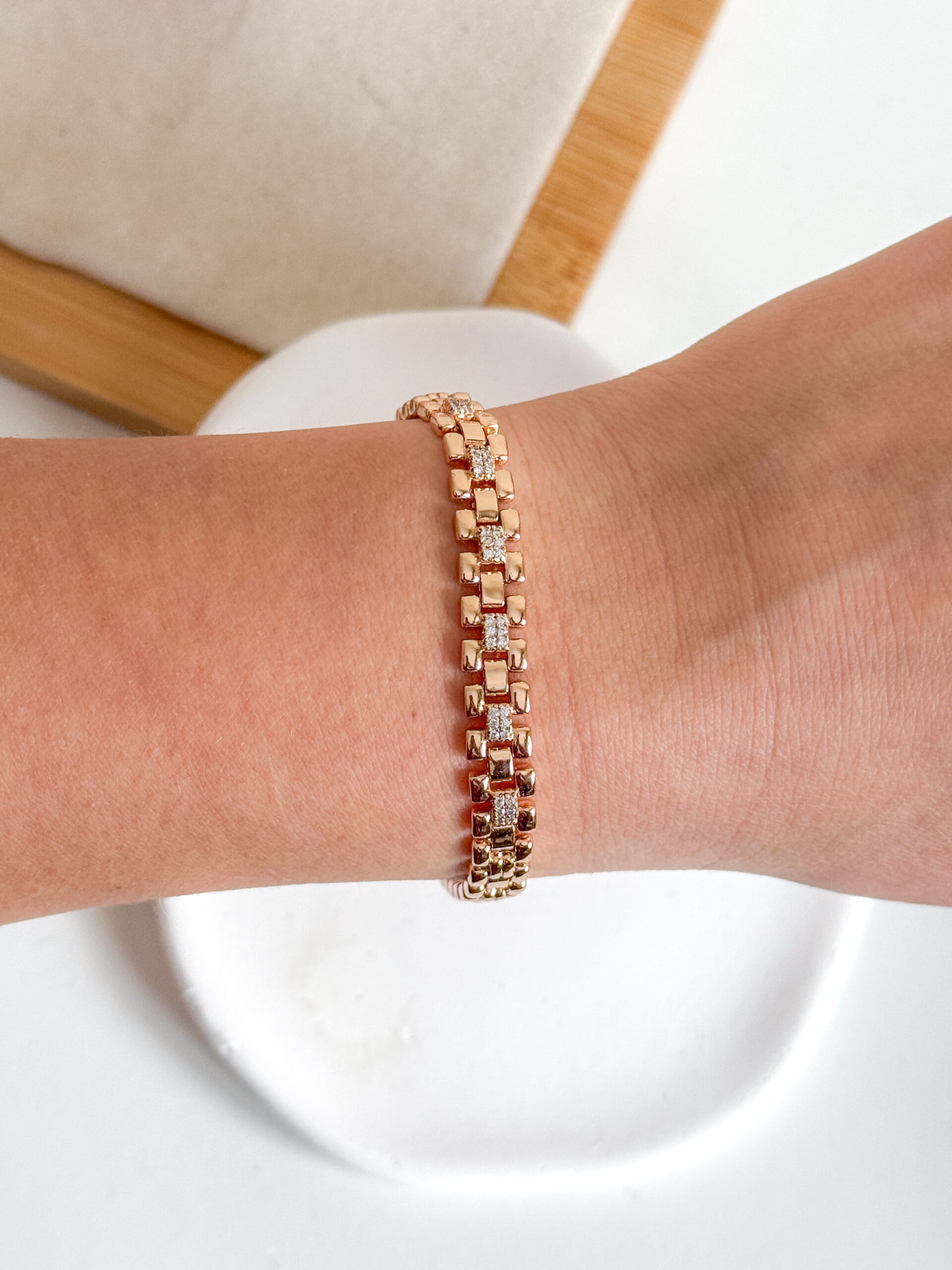 Elegancka bransoletka wzór 2