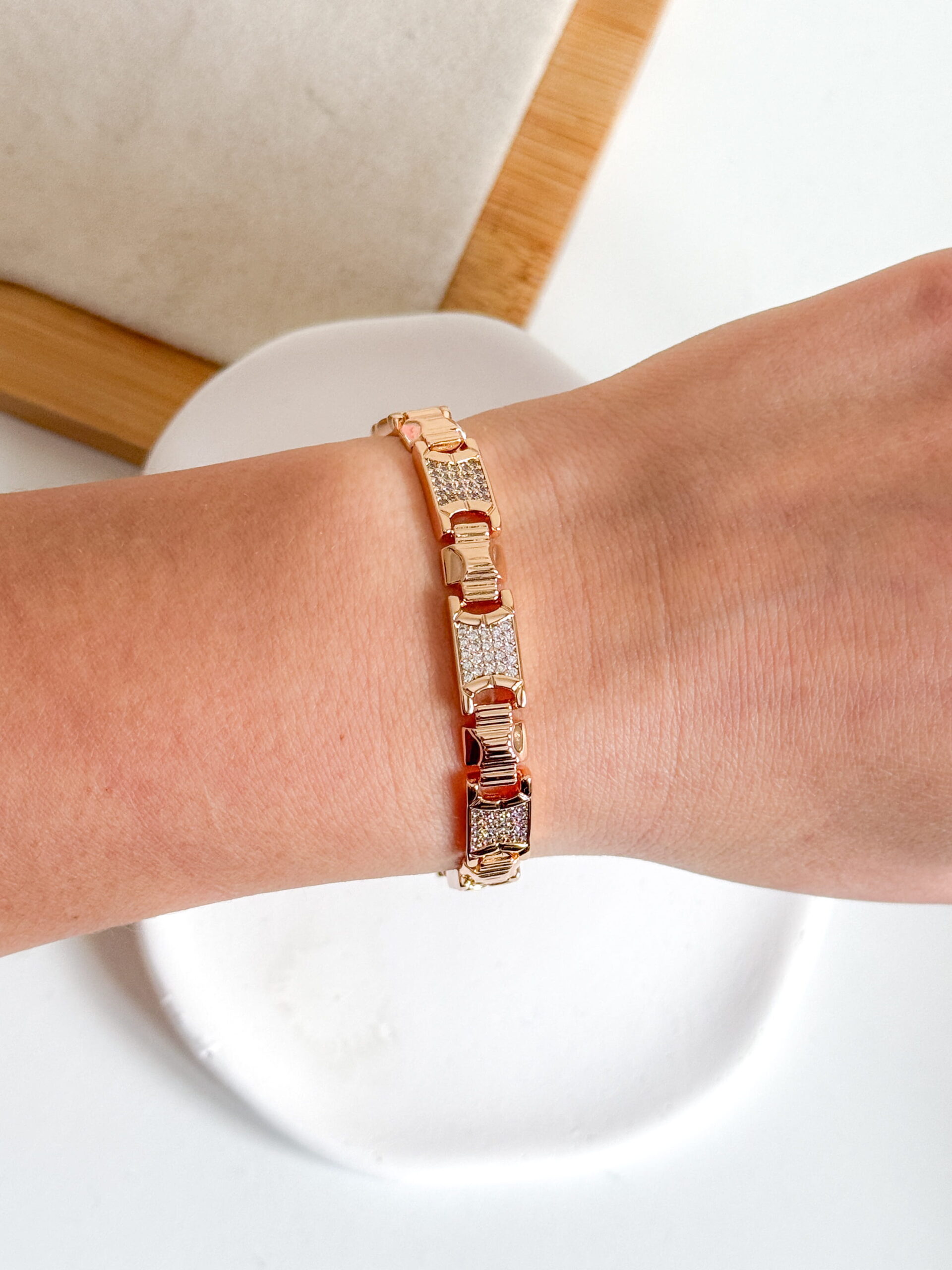 Elegancka bransoletka wzór 4