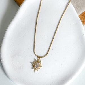 Naszyjnik choker ręcznie wykonany z różą wiatrów w cyrkoniach