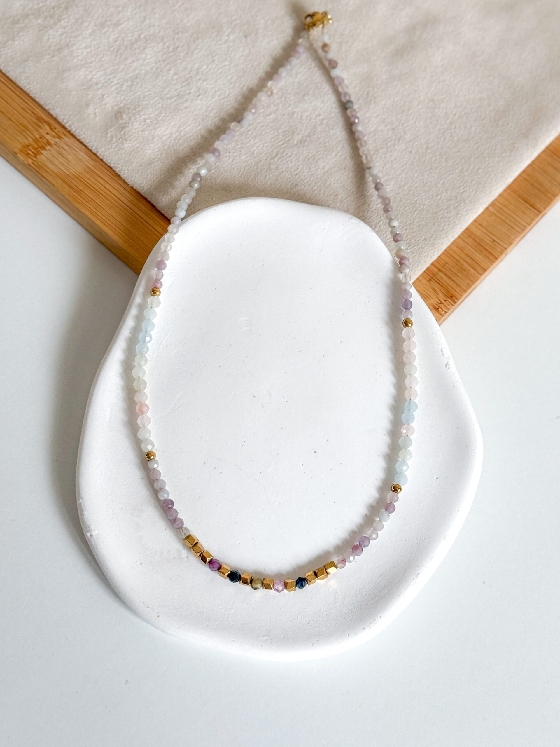 Naszyjnik choker ręcznie wykonany turmalin różowy i kolorowy, morganit - obrazek 2